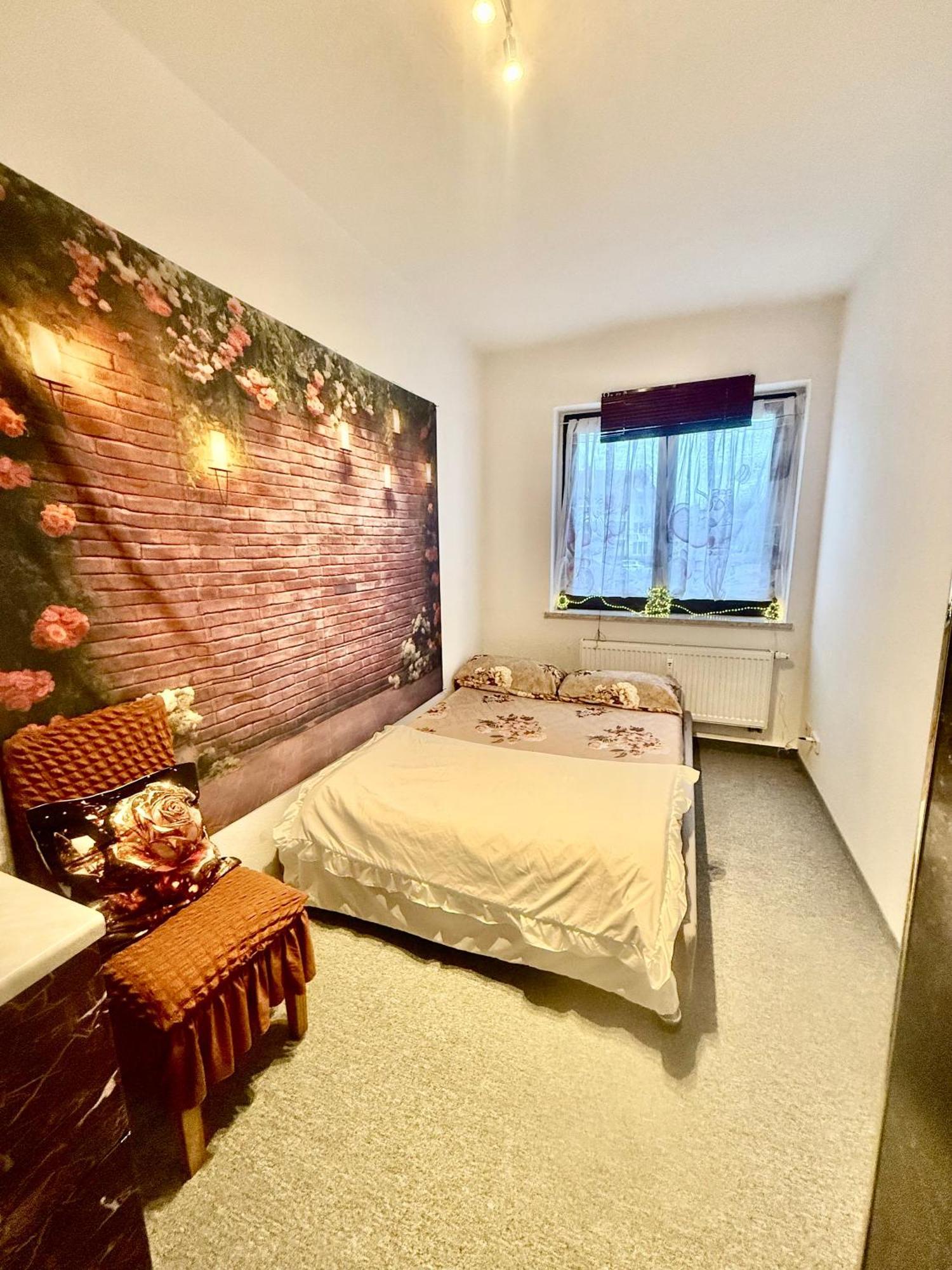 Ferienzimmer Healing Und Montuerwohnung Weissenfels Exterior photo
